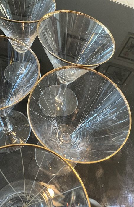 Кристални чаши със столче