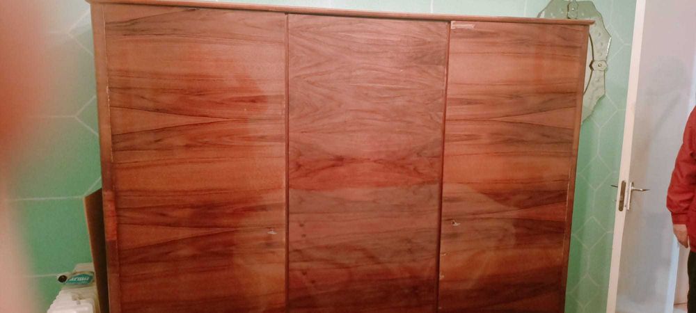 Mobilier Clasic de Calitate din Lemn