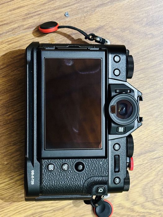 Vând Fujifilm X-T30 II – 700 cadre, aproape nou
