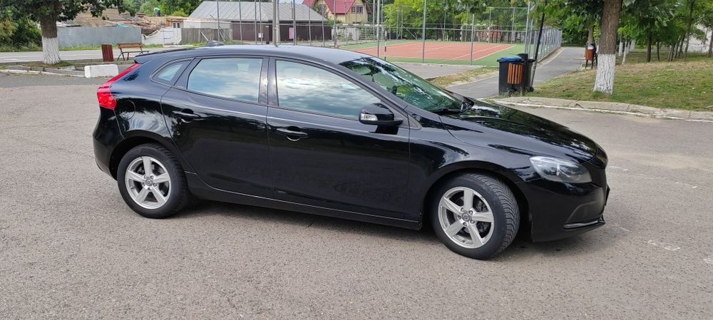 VOLVO V40 2015 — imagine 3