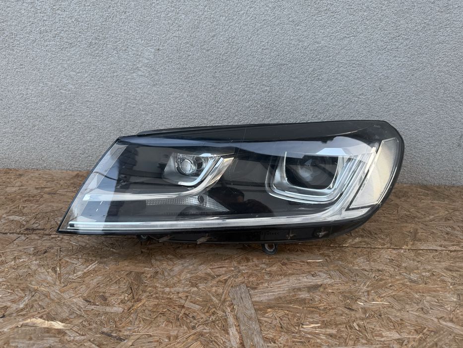 Far stanga VW Touareg 7P Facelift Xenon + LED Original Europa
