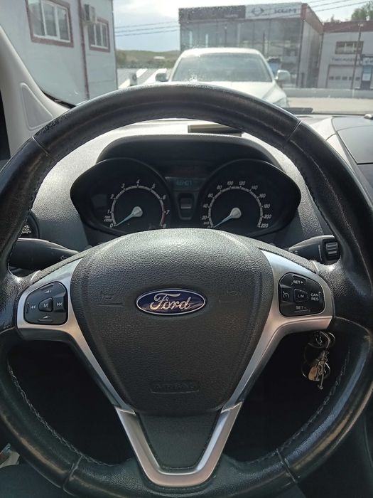 Vand Ford Tourneo Courier EcoBoost 1.0