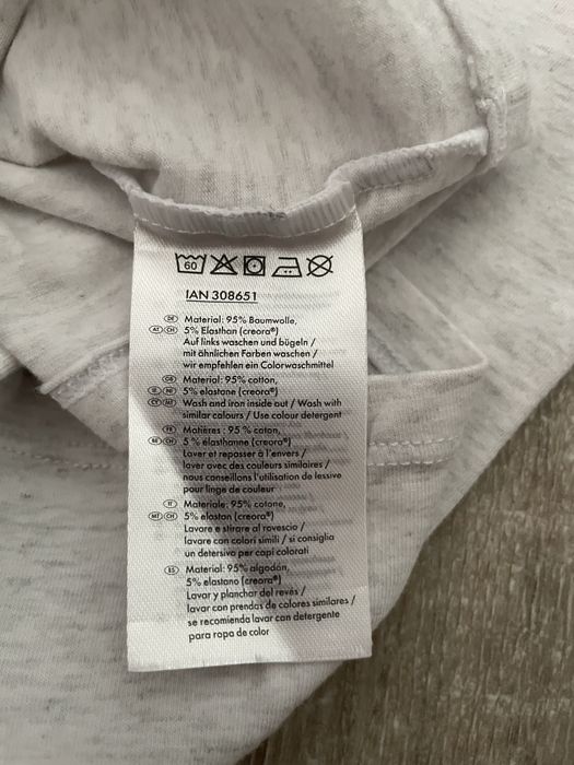 Maieu cu ștrumfița nr.122