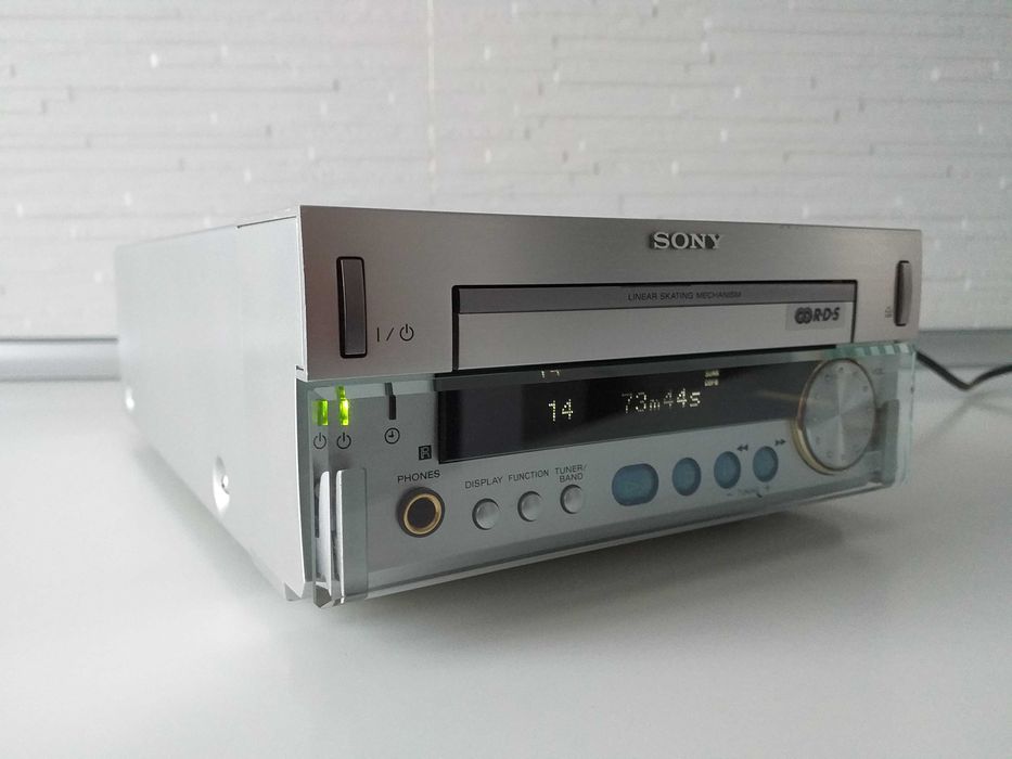 Amplificator SONY HCD-SD1 cu CD, Tuner(radio)FM-AM AUX si telecomanda