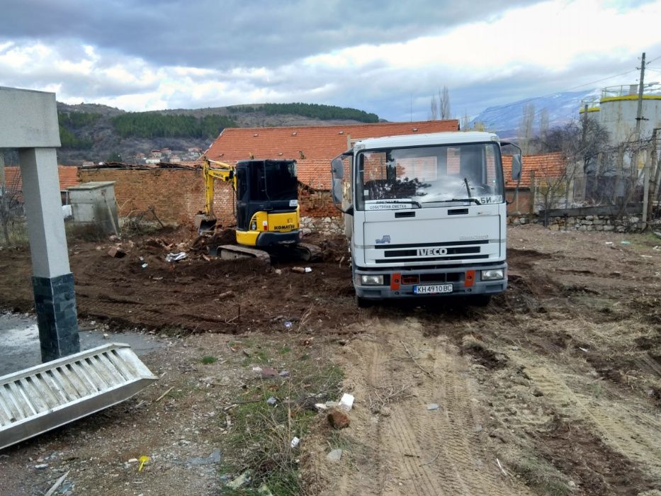 Услуги с Багер, Валяк ,Бобкати , Чук и Самосвали до .БИК-СТРОЙ ООД