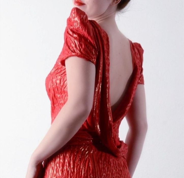 Шикарное платье размер м