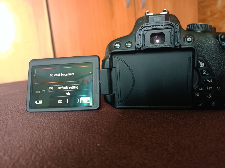 Aparat foto canon 650 D