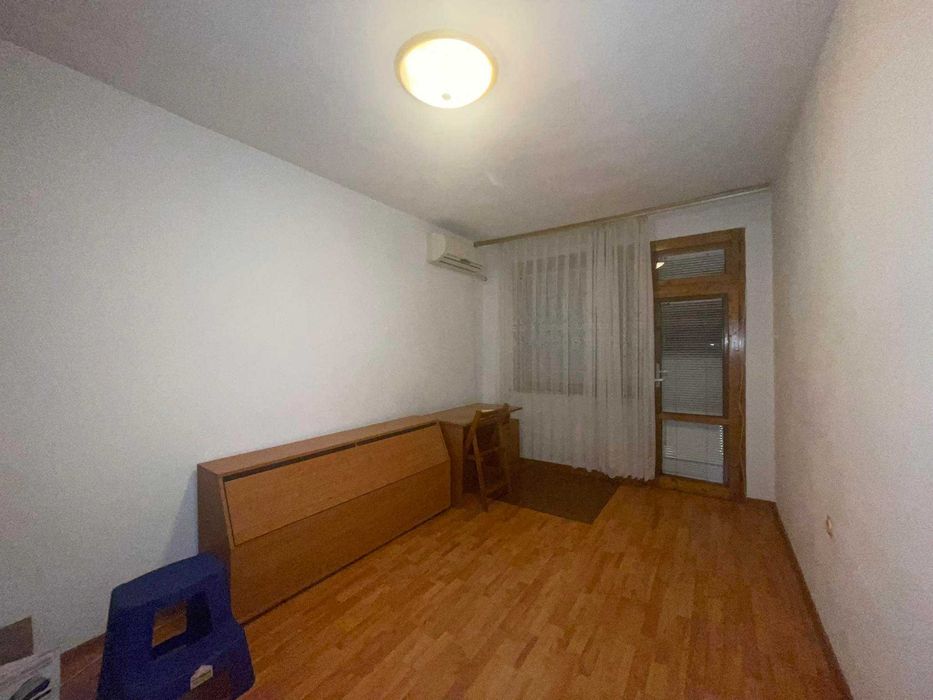 Дава се под наем Тристаен апартамент в Бургас, Възраждане - 88 кв.м за 204 € - Снимка #5