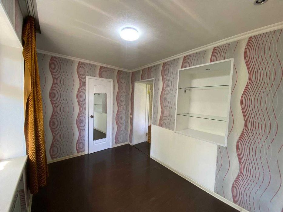 в продаже  дом 4 комнаты. Город