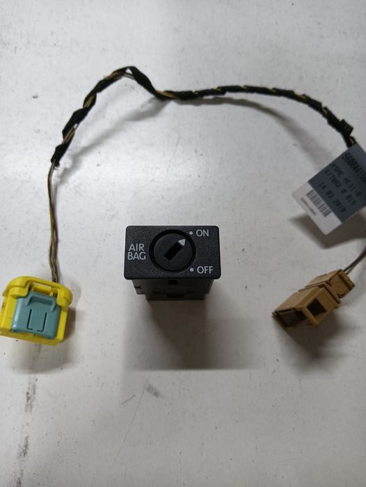 Airbag On/Off Audi A5/S5 8T3 2007 - 2017 2.0 Tdi Caha 8K0971679B