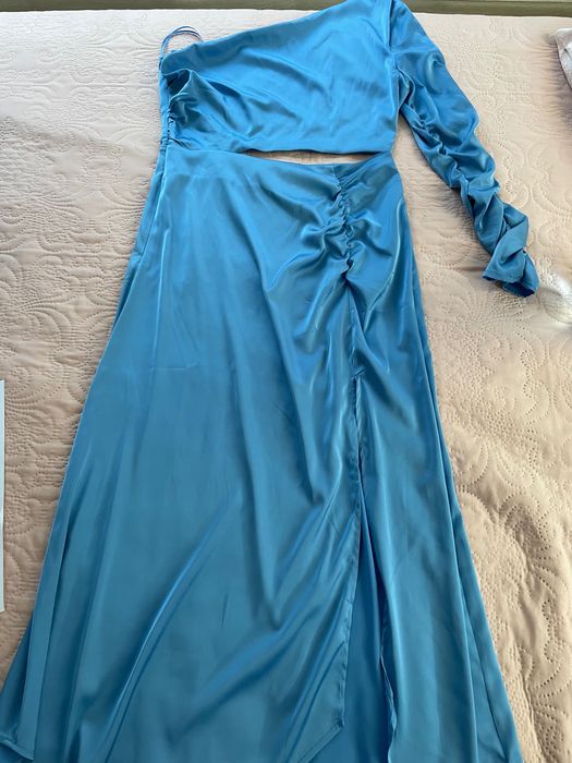 рокли носени 1 път за повод