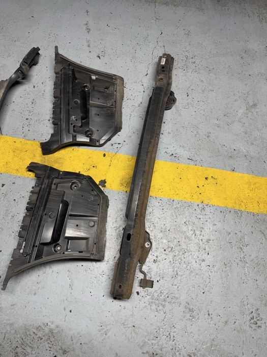 Suport bara spate bmw e92 e93 armatura bara spate bmw e92 e93
