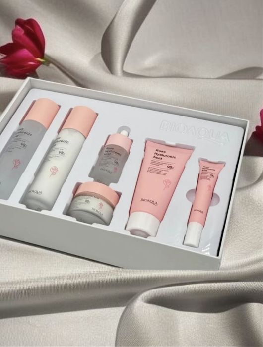 Подарочный набок уходовой косметики