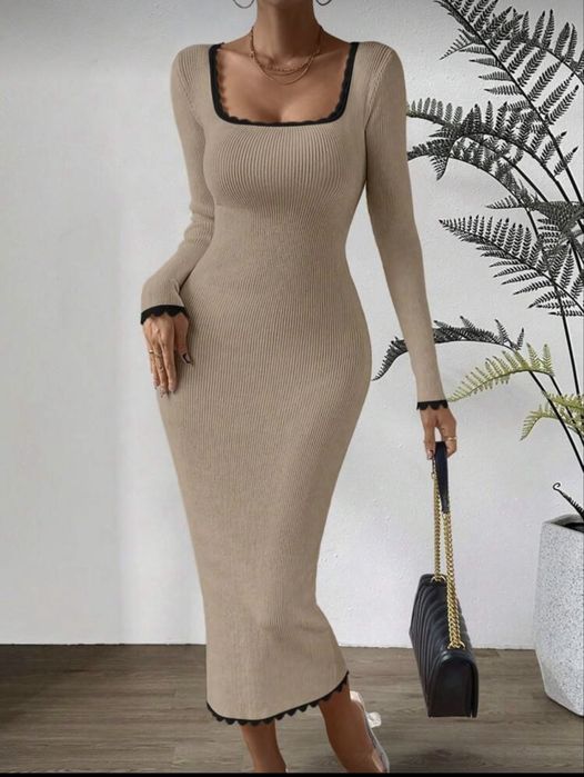 Кафява плетена рокля по тялото