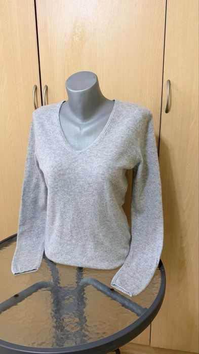 Пуловер  Q by Kjederqvist 100% кашмир, размер S/M.