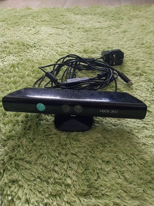 Продавам kinekt за xbox 360