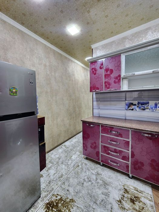 3 хонали квартира 5микр.ж.сотилади