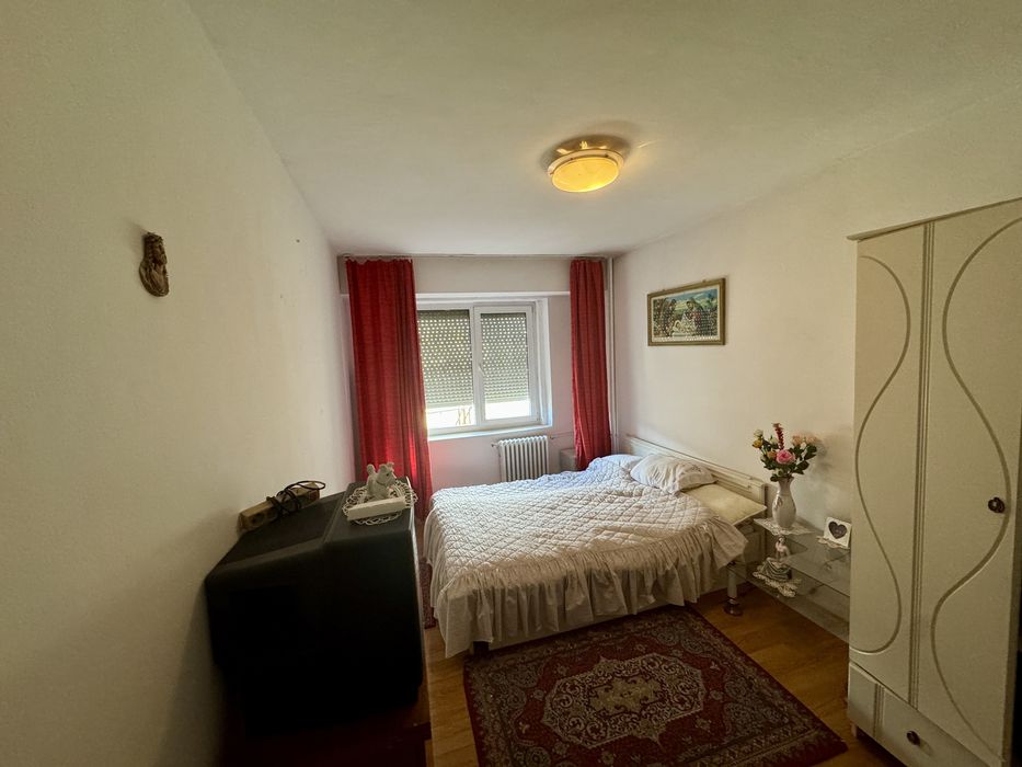 Apartament 3 camere tip Samanta zona Polivalenta