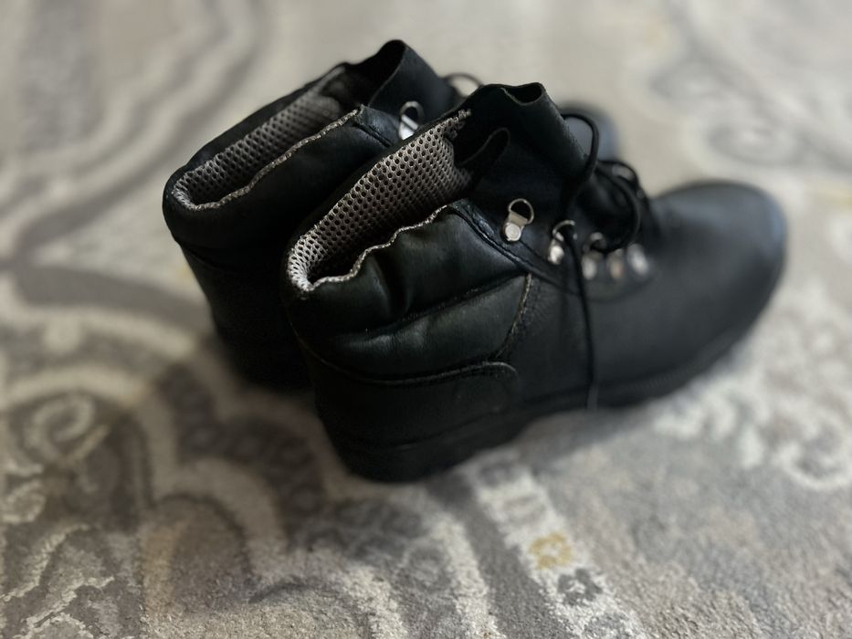 Продам Спец Обувь! Новая, не носилась.