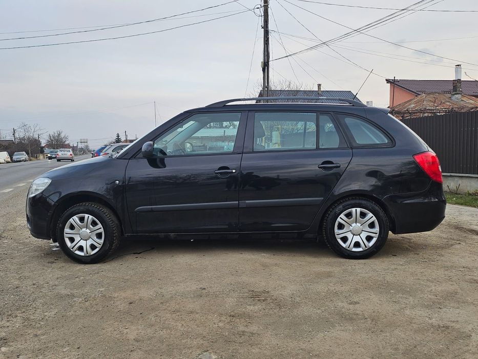 Vând skoda fabia 2009