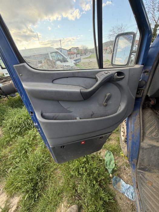 Бус Мерцедес 313 ЦДИ  2.2 130кс 2000г