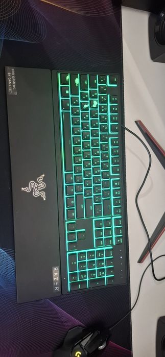 Продам игровую клавиатуру Razer