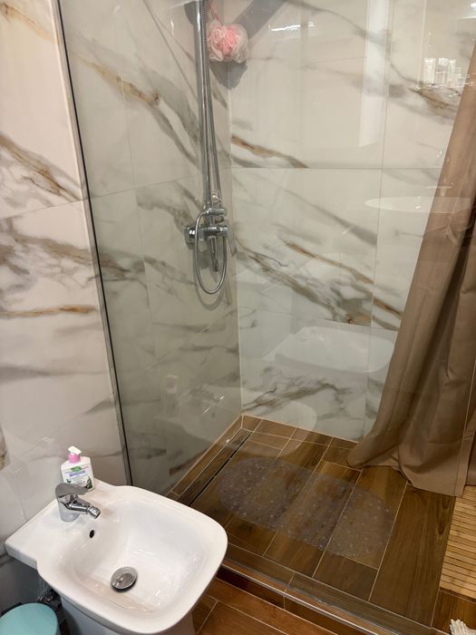 Vand apartament 2 camere