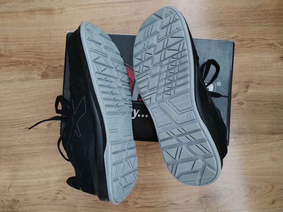 Работни обувки UPower Industry