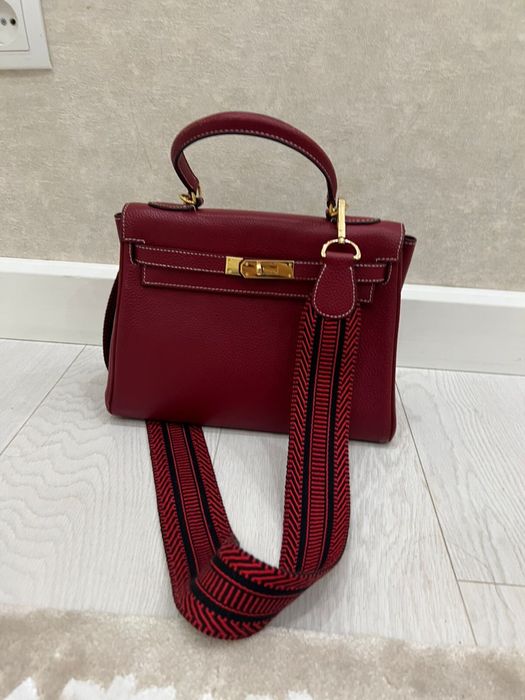 Сумки продаются все по 20000тг