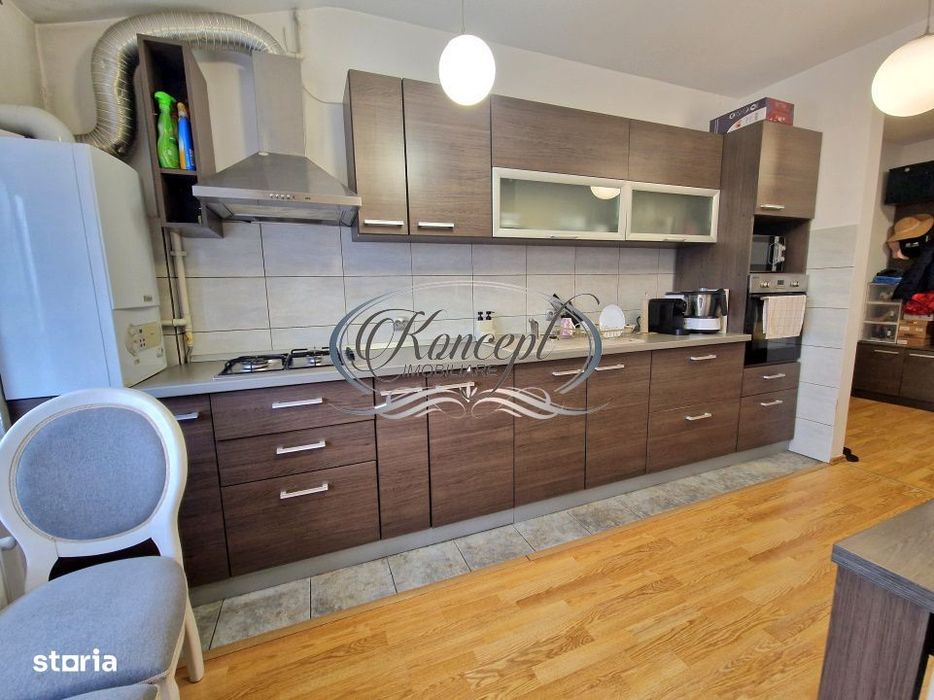 Apartament spatios cu garaj in Andrei Muresanu