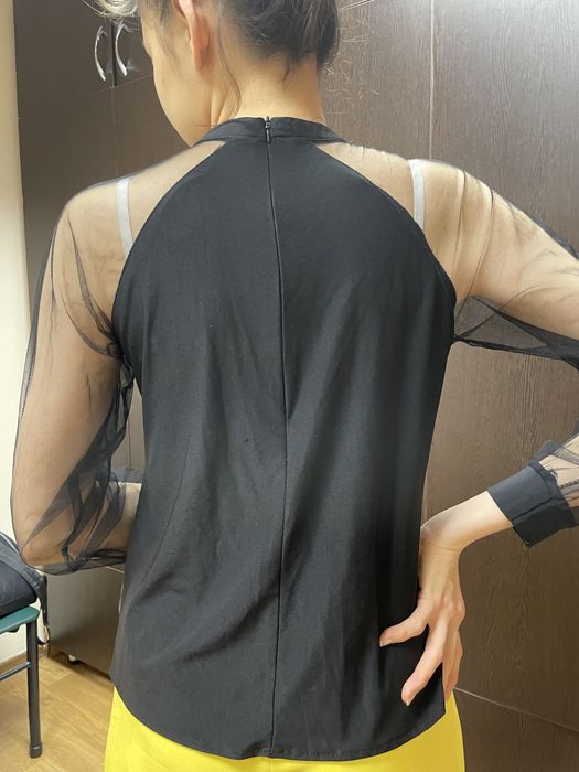 Блузка с блестками