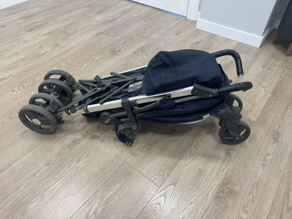Продам детскую коляску Chicco Liteway