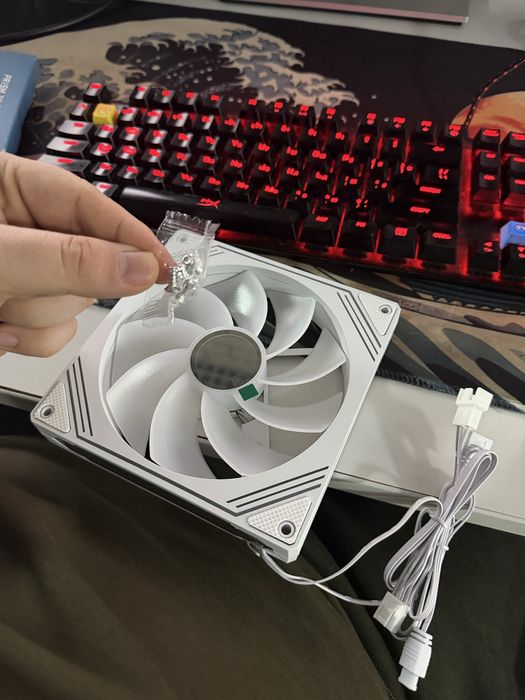 Кулер белый argb на 140мм