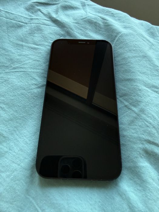 iPhone 12 64GB - Черен - Отличен!