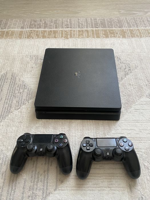 продается плейстейшон 4