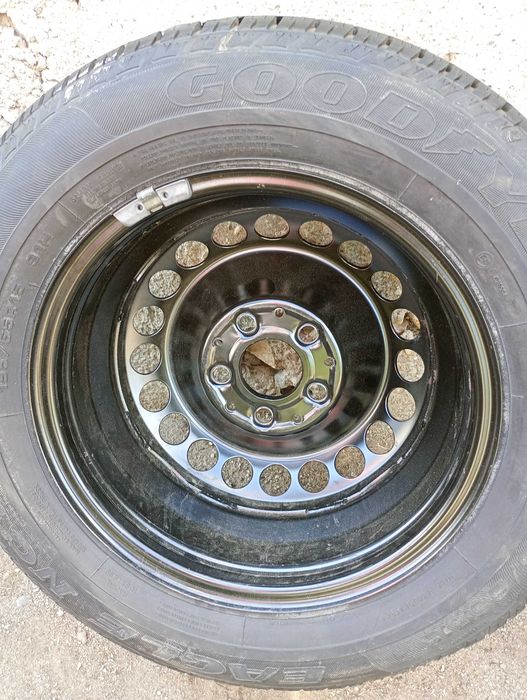 Резервна гума  чисто нова за Мерцедес Ц / C /класа Goodyear