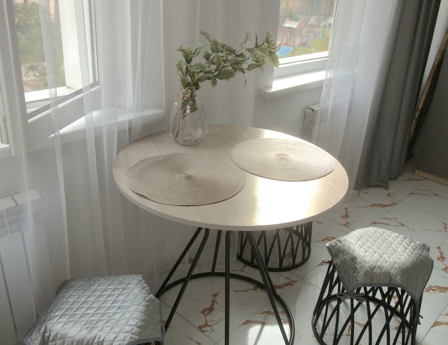 Стол круглый обеденный