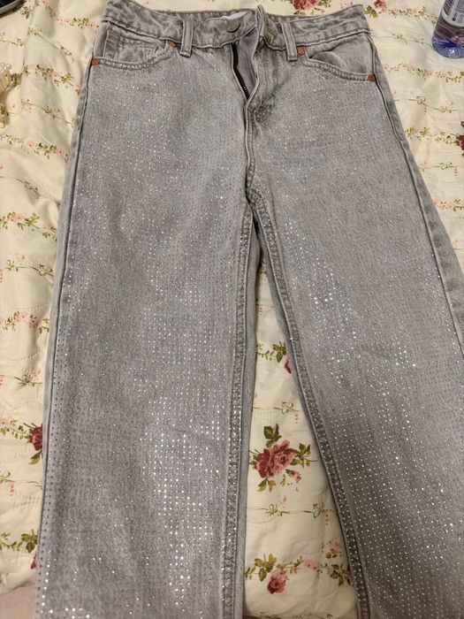 Дънки от камъни.Bershka Дънки с кристали – стил и елегантност