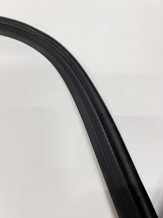 Lexus GX470 резинка уплотнительная GX470 резинка в багажник