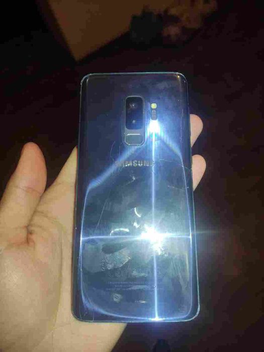 Samsung s9+ sotiladi srochna.