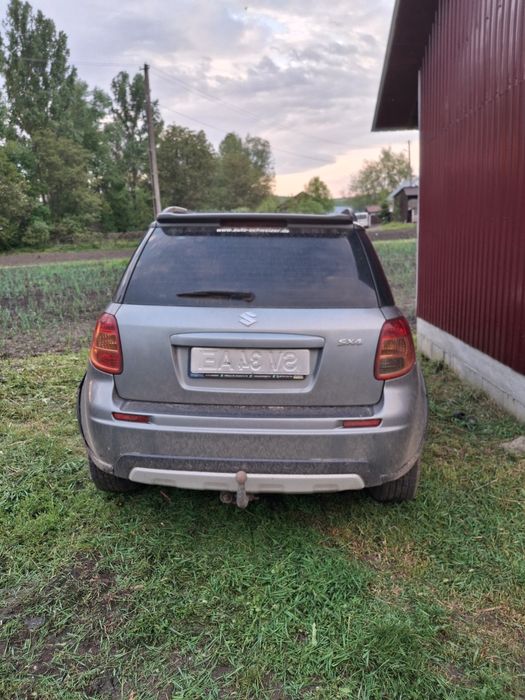 Vând Suzuki sx4 .