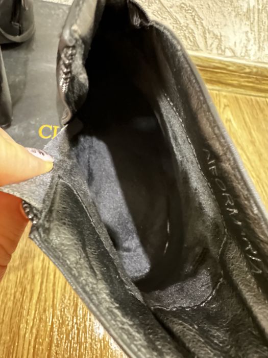 Продам женсую обувь