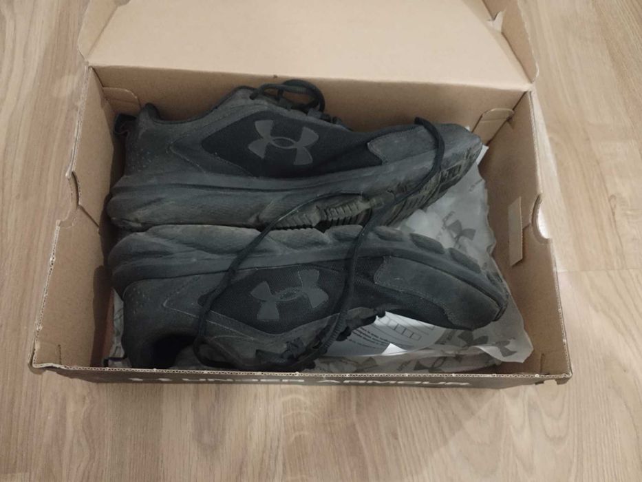 Vand adidasi in stare foarte buna