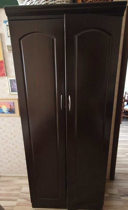 Шкаф плательный двустворчатый