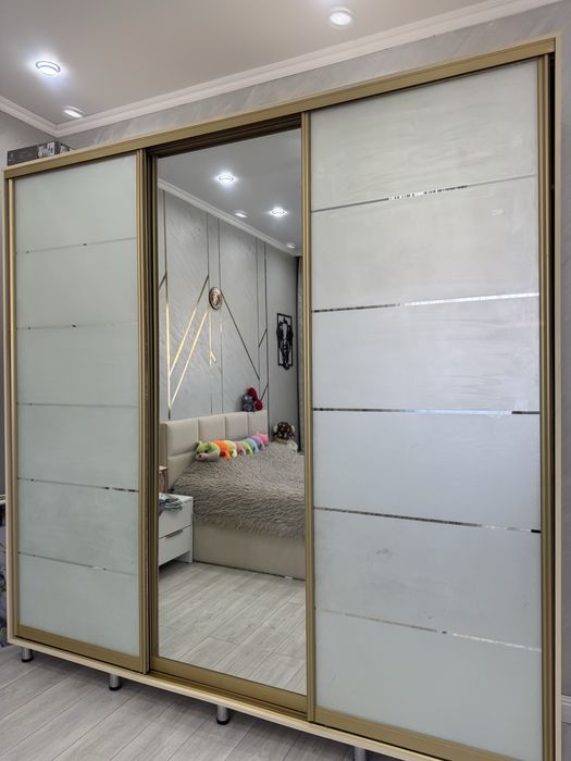 Продам шкаф купе