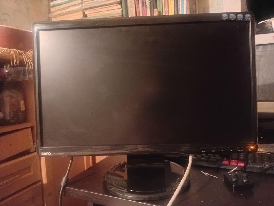 Монитор benq2200