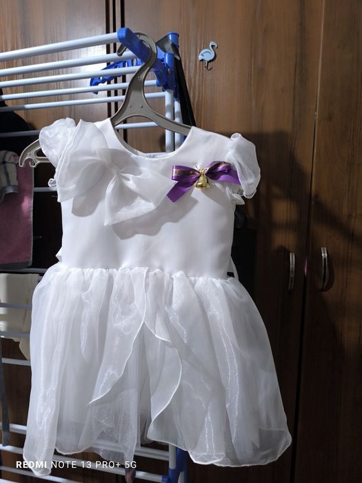 Белое пышное платье для девочки 5-6 лет