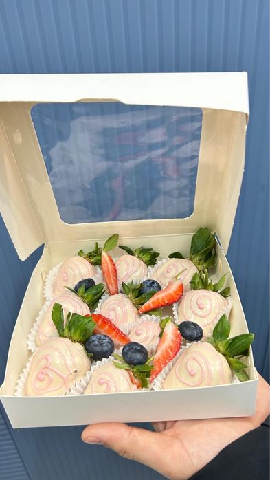 Клубника в шоколаде на 8марта