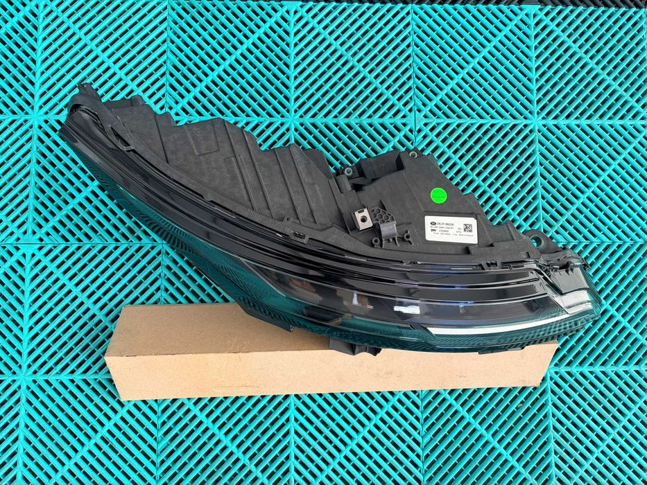 Far dreapta LED Low RT Land Rover Range Rover Evoque facelift L551 2024+ nou complet cu calculator original gri fumuriu