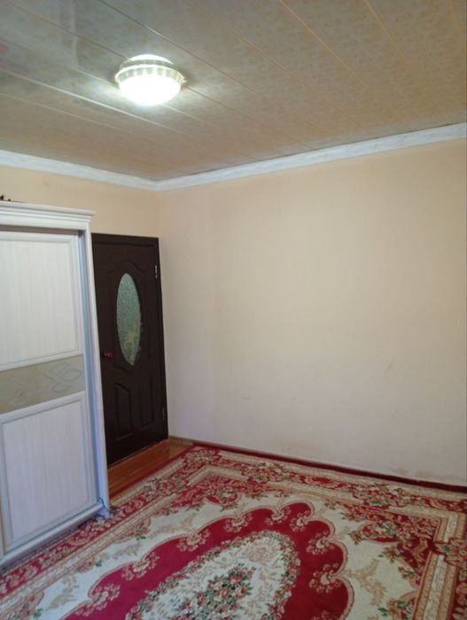 Манеж ениндо 3 каватда 3 хонали кв сотилади